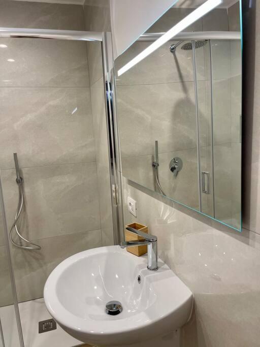 La Casa Di Ary Apartment Napoli Ngoại thất bức ảnh